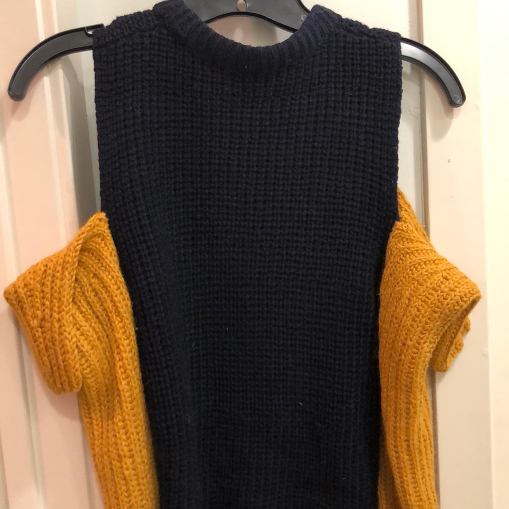 Custom made two tone sweater - Picture 6 of 6